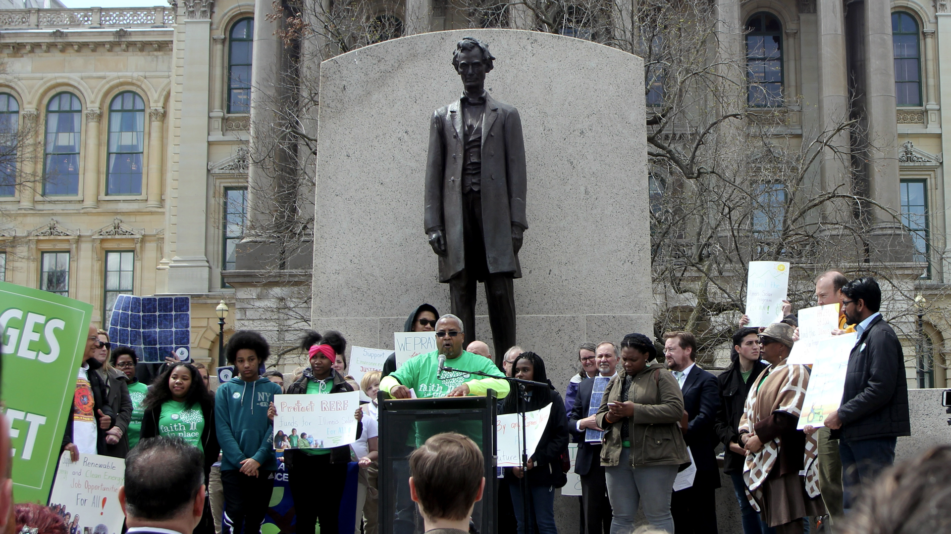 students at rally at Illinois state capitol