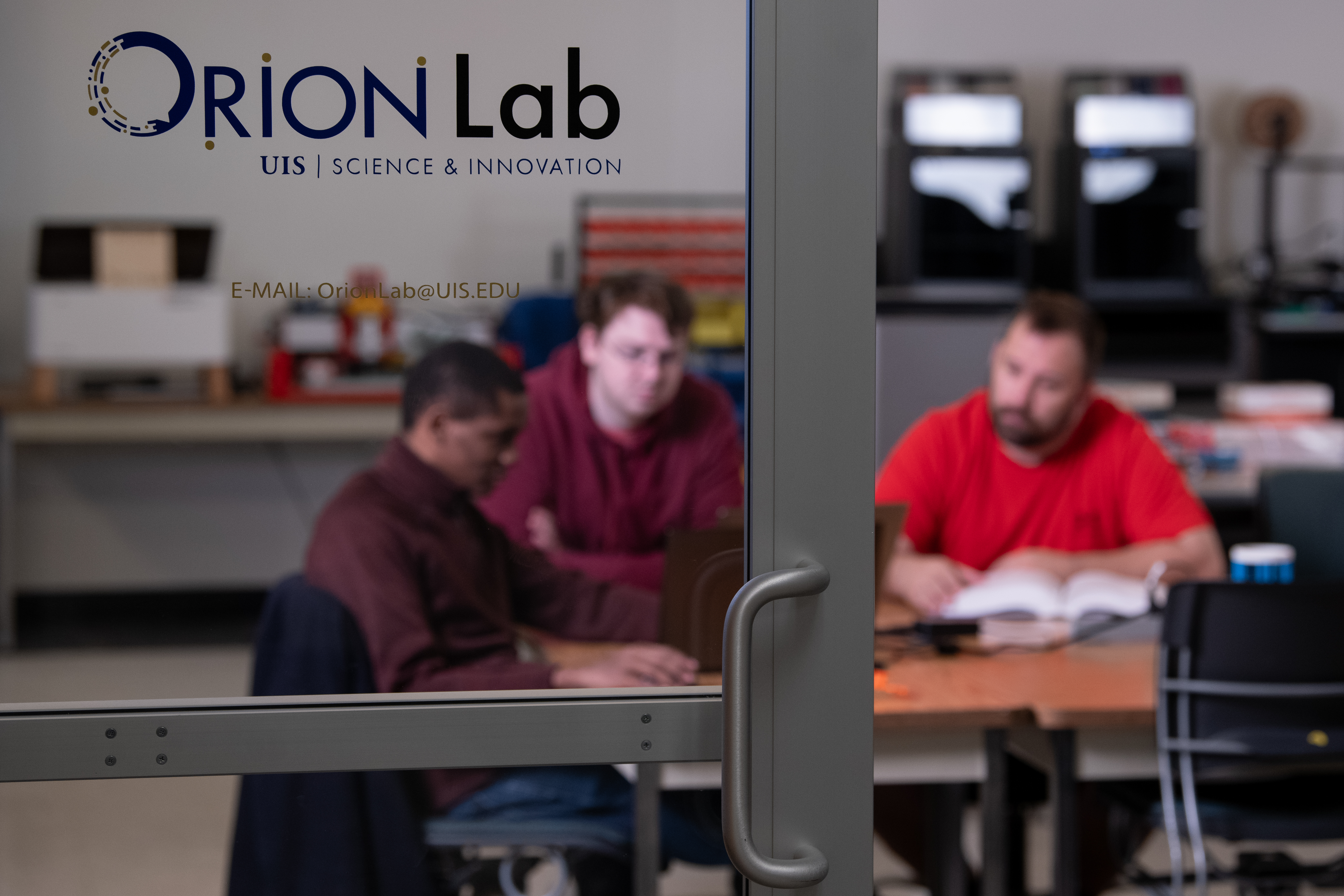 <span style="color:#0b2e63" class="has-inline-color">Orion Lab</span>
