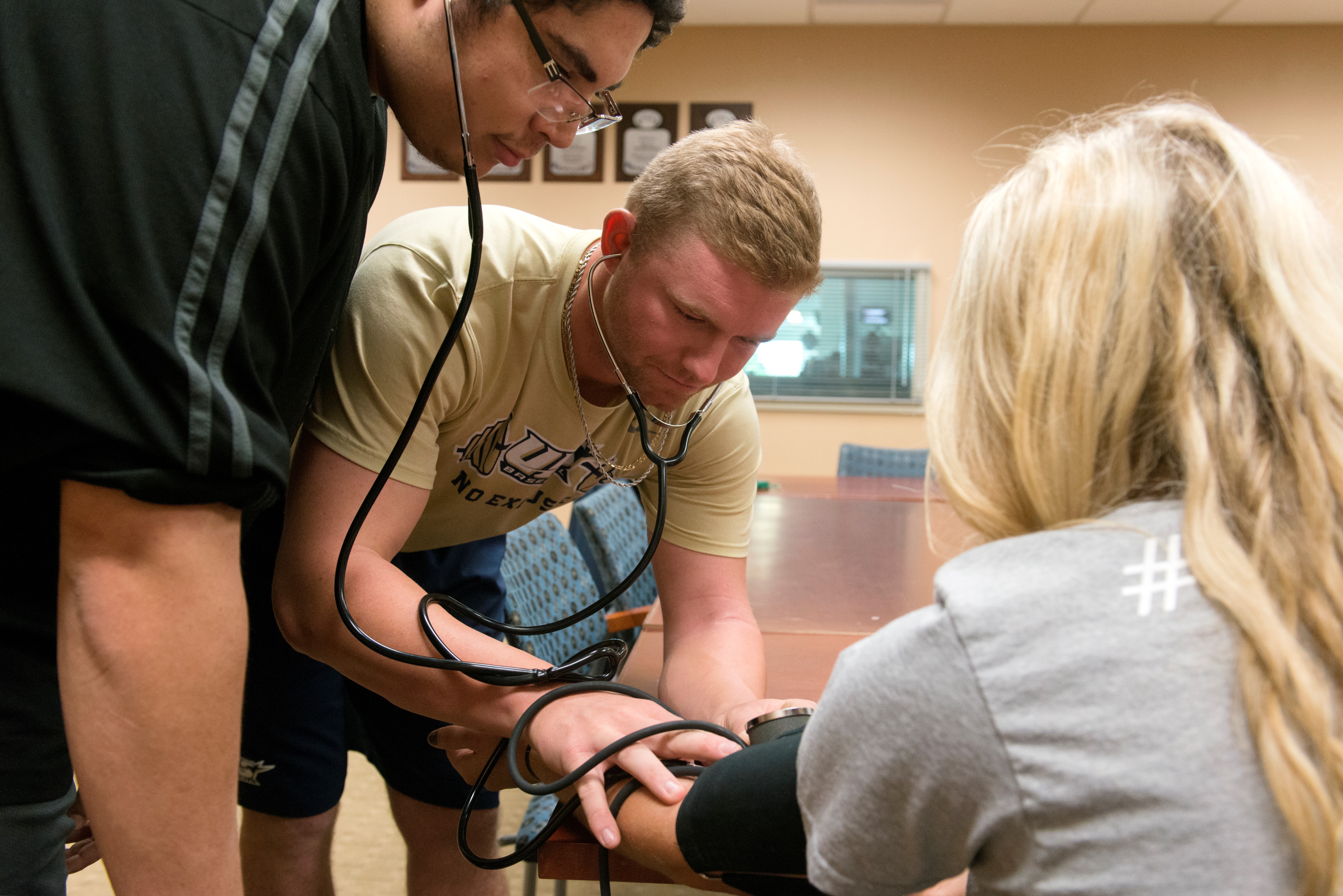 <mark style="background-color:rgba(0, 0, 0, 0);color:#0b2e63" class="has-inline-color">Exercise Science</mark> Lab