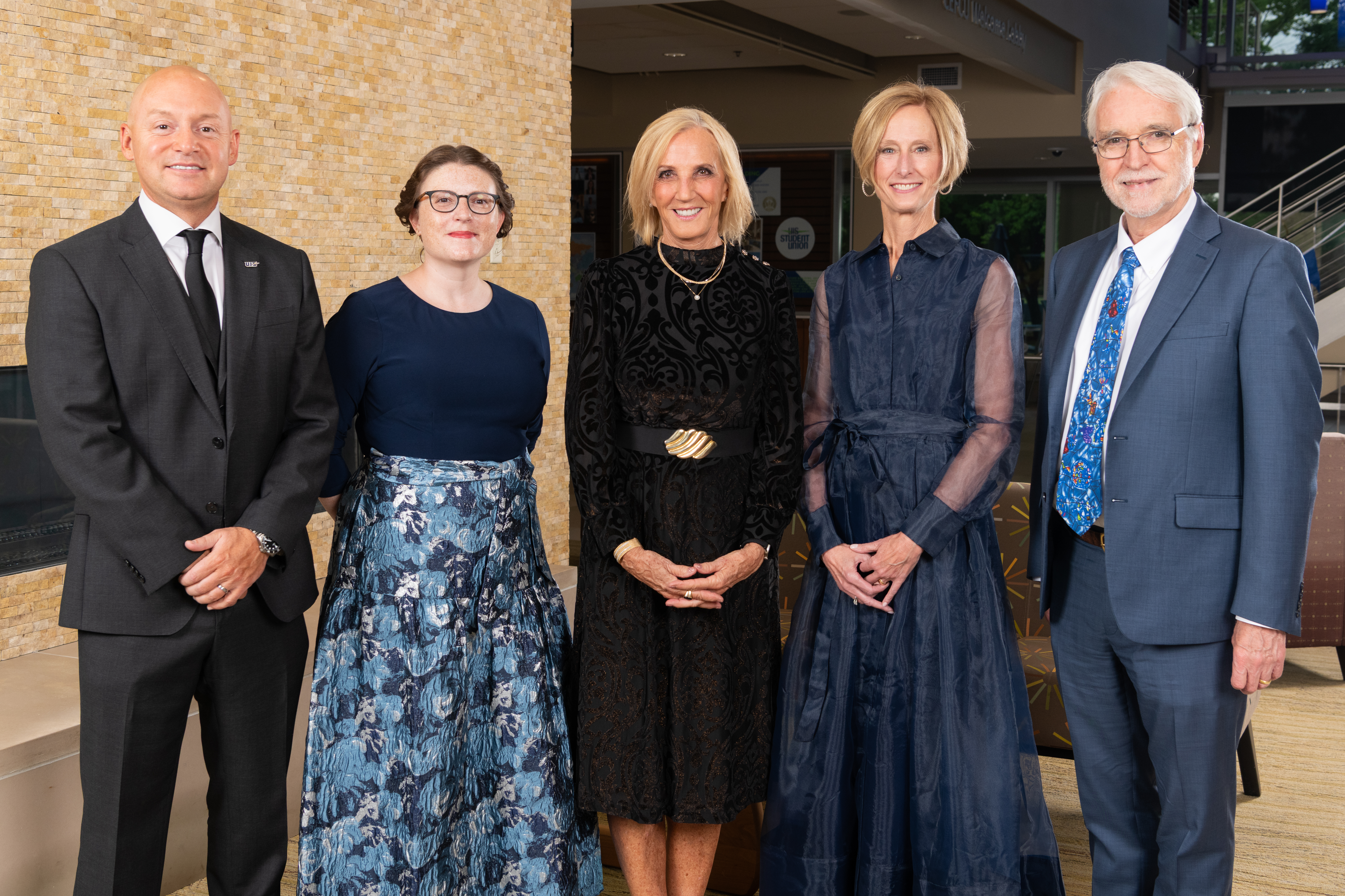 distinguished service award recipient with UIS and U of I System leadership