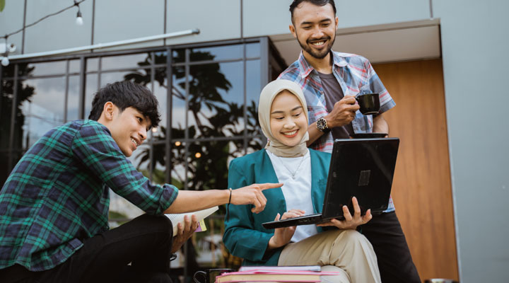 ML1: Media Literacy & Critical Thinking in the Age of AI