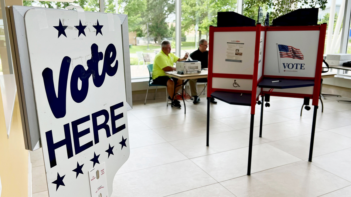 Voting stations in the Student Union