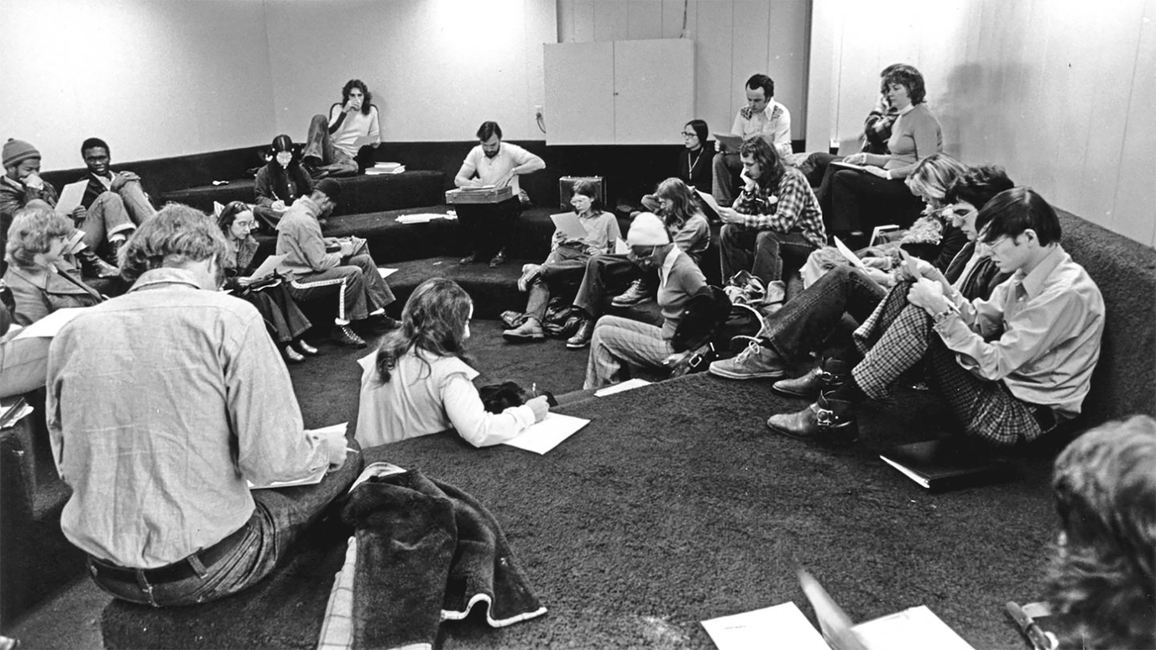 Photo of the 1970's "Pit" classroom at Sangamon State University 