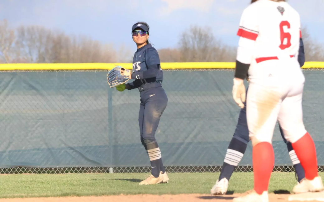 Malia Bender playing center field