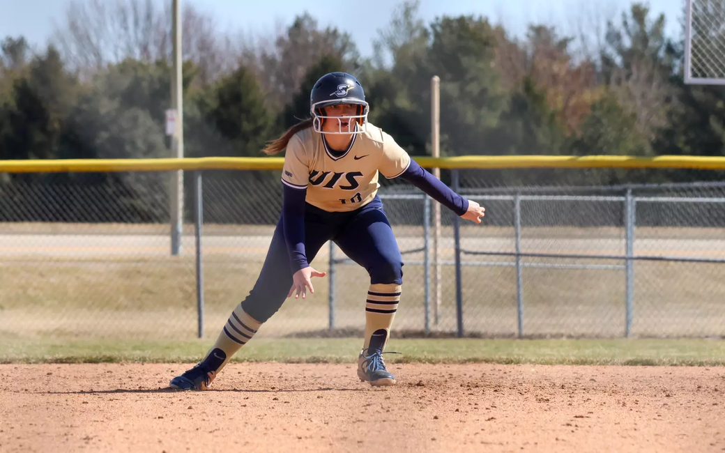 Alexis Carroll running the bases