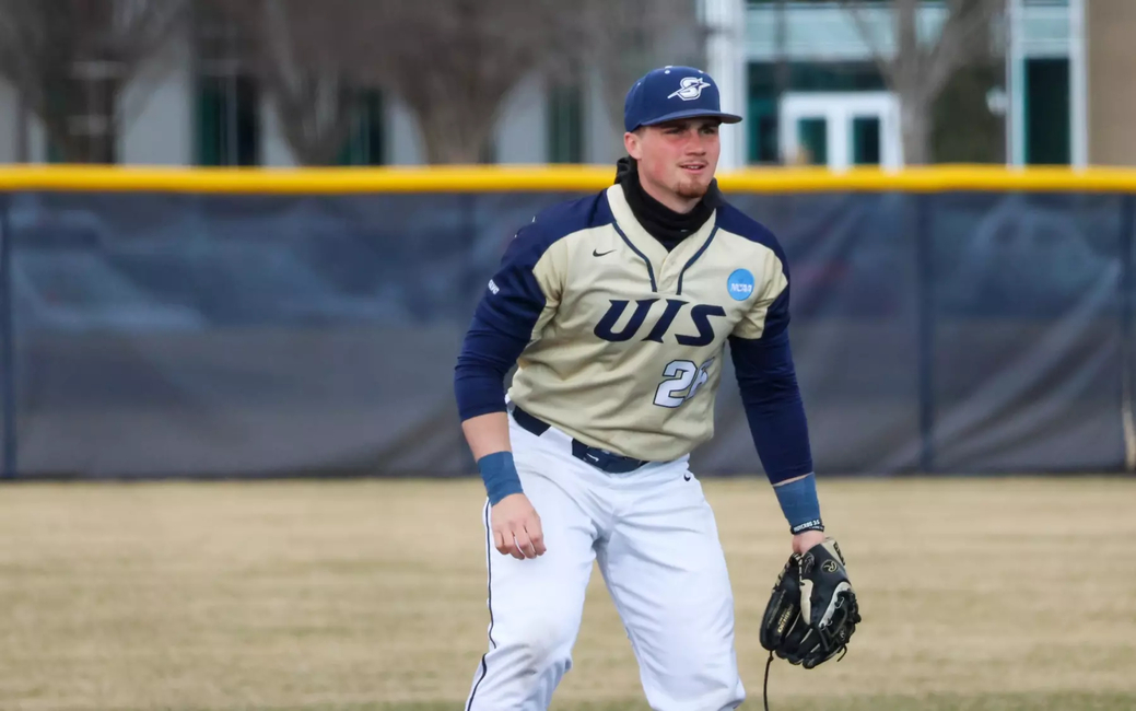 Johnny Wendling playing third base