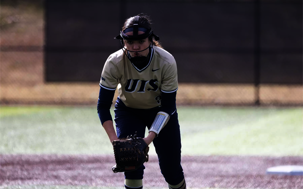Rosie Bartletti pitching