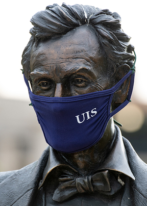 Lincoln wearing mask
