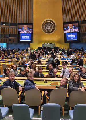 UIS students on the UN floor