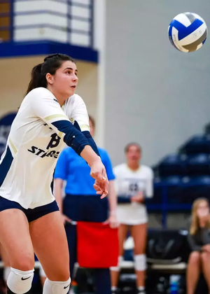 Eirini Glynou playing volleyball