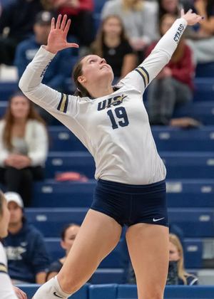Makenna Cox #19. Volleyball vs. Upper Iowa University Friday, November 7, 2025.