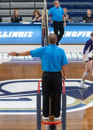 UIS Volleyball and opponent on UIS court