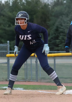 Taylor Zawacki on first base