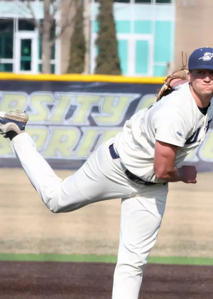 Adam Lindsey pitching