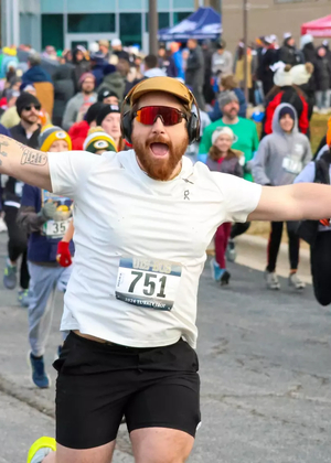 UIS-BOS Turkey Trot runners