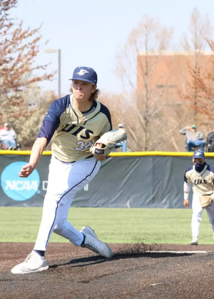 Mark Decicco pitching