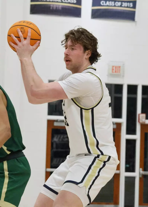 Isaiah Esker on offense