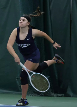 Kamila Kalinowska playing tennis