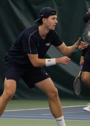 Lukas Pieringer playing tennis