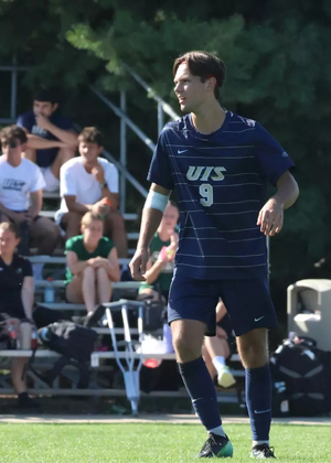 Robin Lemke Bergseth playing soccer