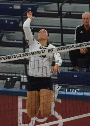 Makenna Cox at the net