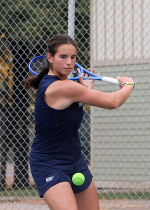 Ema Norma Bordean playing tennis