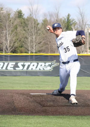 Ben Benoit pitching at UIS