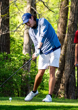 Jake Baldin golfing at UIS