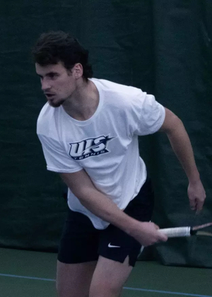 Antonio Ayerbe Streubel playing tennis