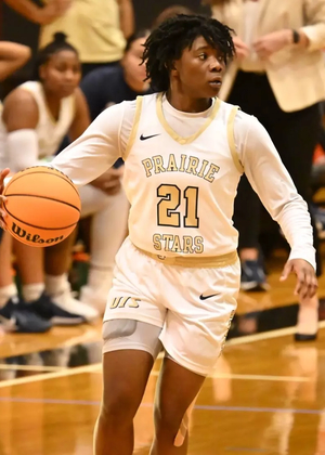 Saharra Murphy dribbling