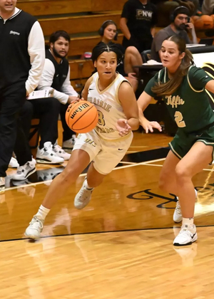Kayla Rice on offense