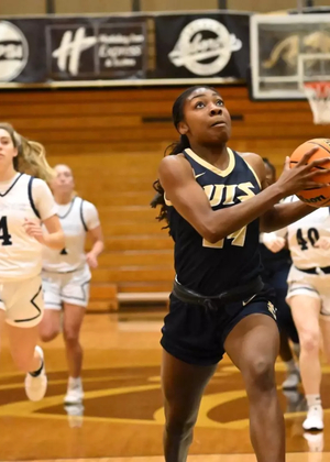 Niyah Udiowod layup