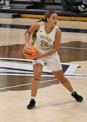 Allysia McDaniel on offense