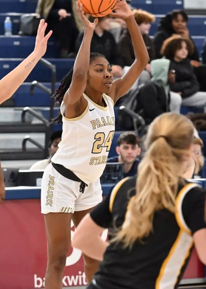 Niyah Udoiwod on offense