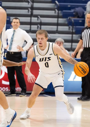 Britton Dutton playing basketball