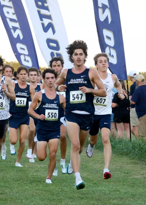 UIS Cross Country runners in a pack