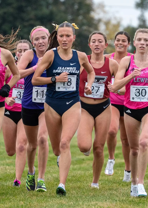 front runners in GLVC cross country race