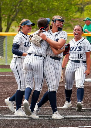UIS Softball team celebration