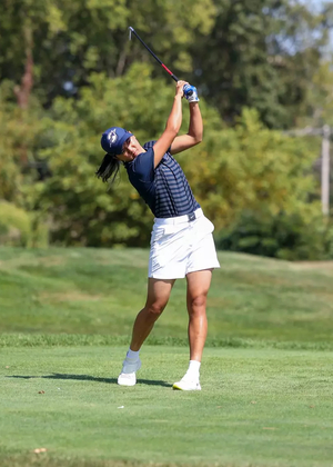 Yi-Ting Hsieh golfing