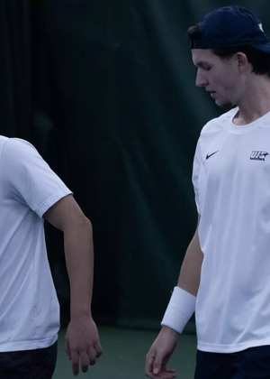 Lin En Tan (left) and Lukas Pieringer (right) between sets 