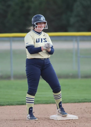 Nyla Cooper on base