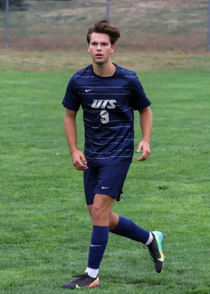 Robin Lemke Bergseth playing soccer