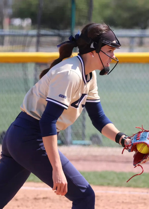 Rosie Bartletti pitching 