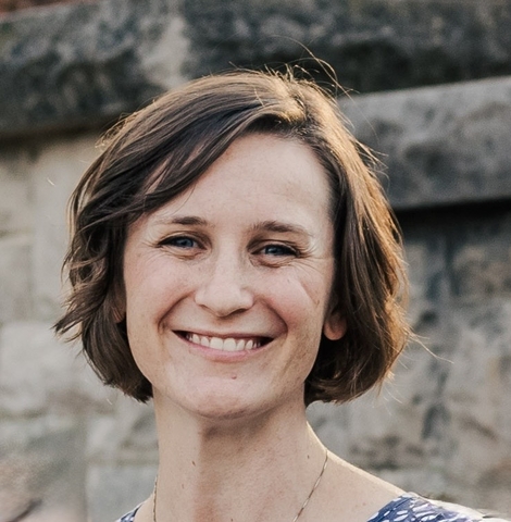 head shot of Amy Lakeman