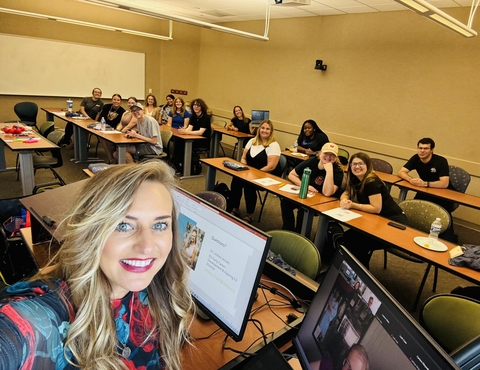 Aspiring Educators students meeting with Director of Aspiring Educators