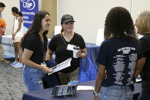 Students at a event in UIS.