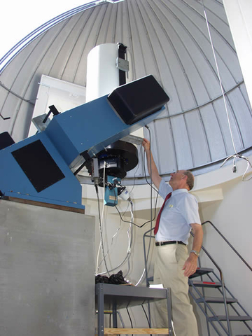 Professor Martin at the UIS observatory