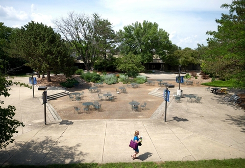 the old quad on the UIS campus outside of the VPA building