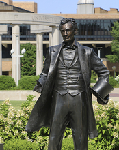 Lincoln Statue