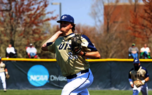 Ben Benoit pitching